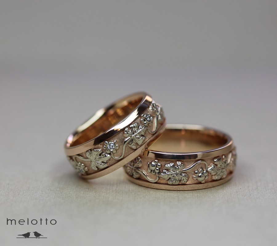 Обручальные кольца с виноградными листьями