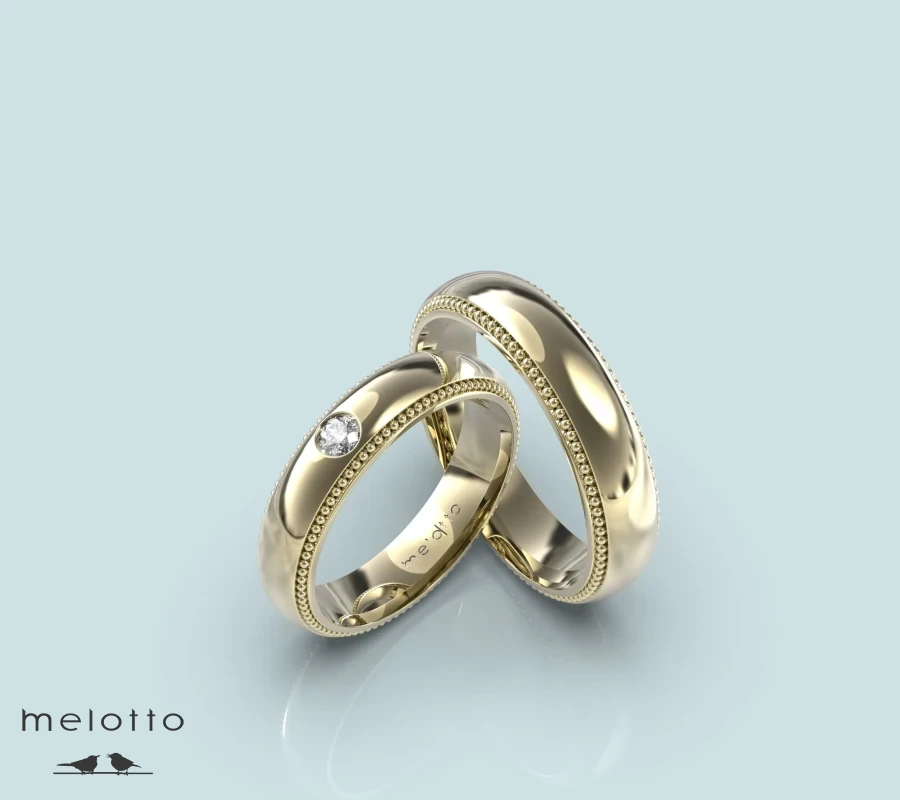 Гладкие золотые обручальные кольца