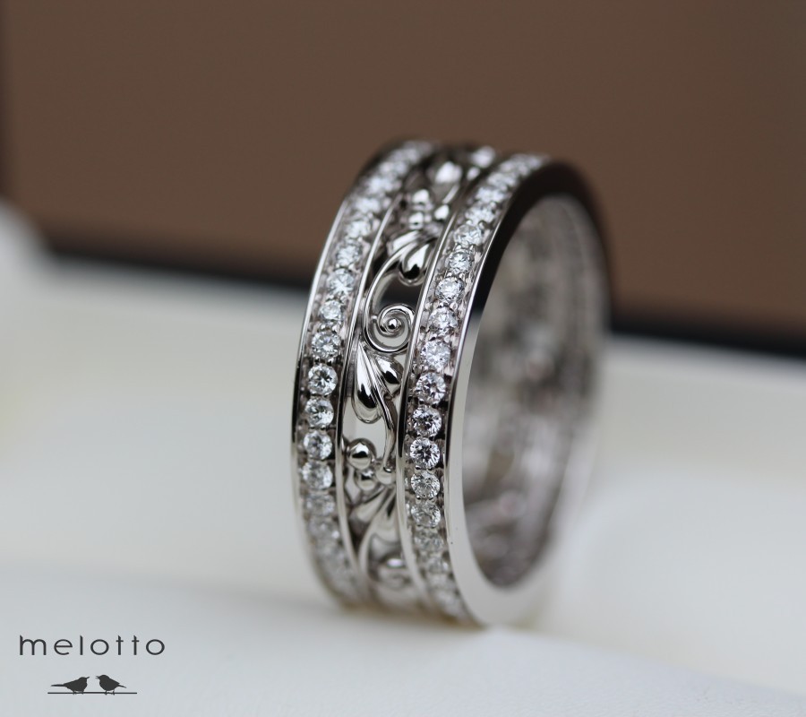 Узорчатые обручальные кольца с бриллиантами