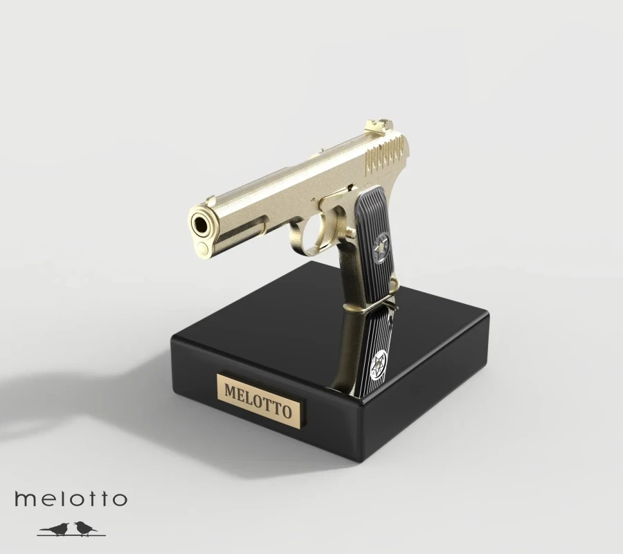 Статуэтка «Пистолет ТТ на подставке»