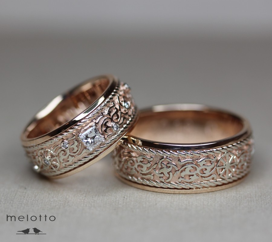 Обручальные кольца из белого золота с цветочным орнаментом