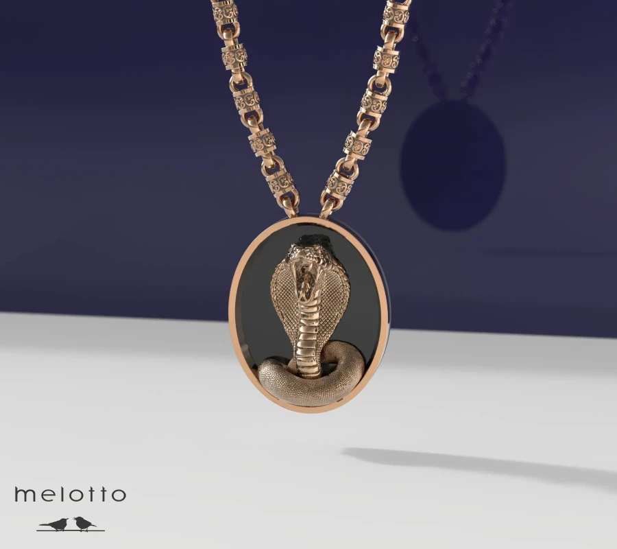 Мужской кулон Кобра