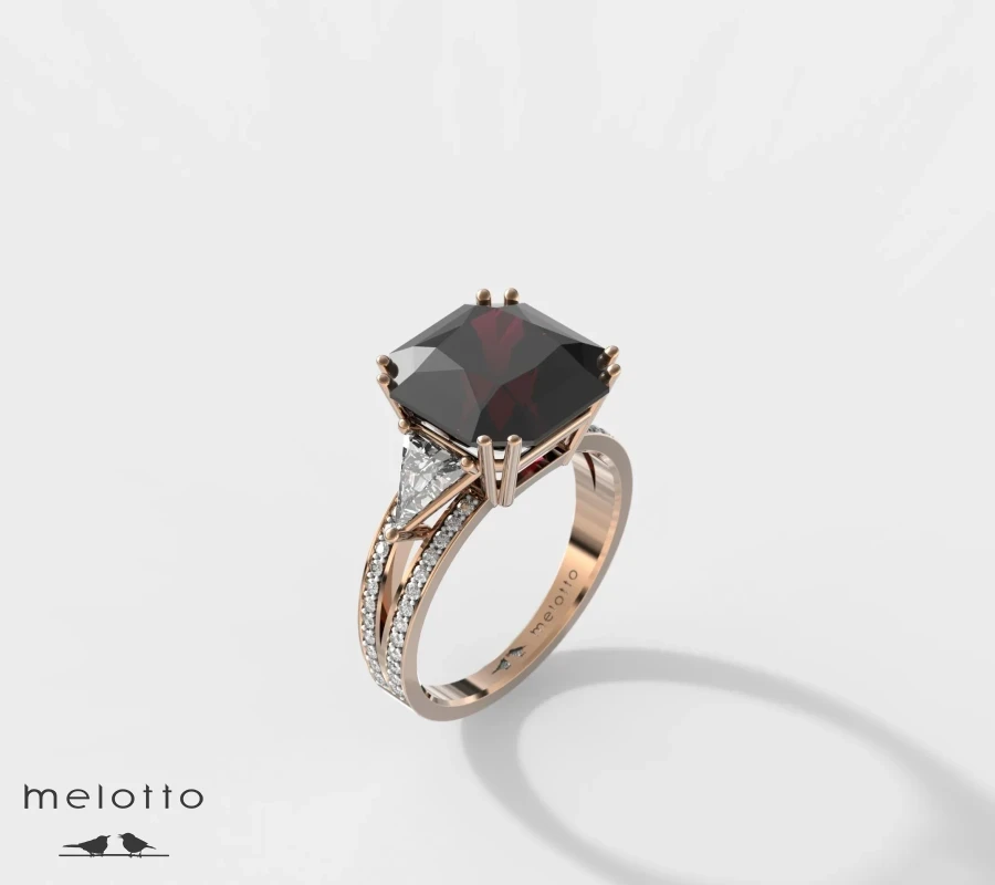 Женское кольцо Рубиновый гранат