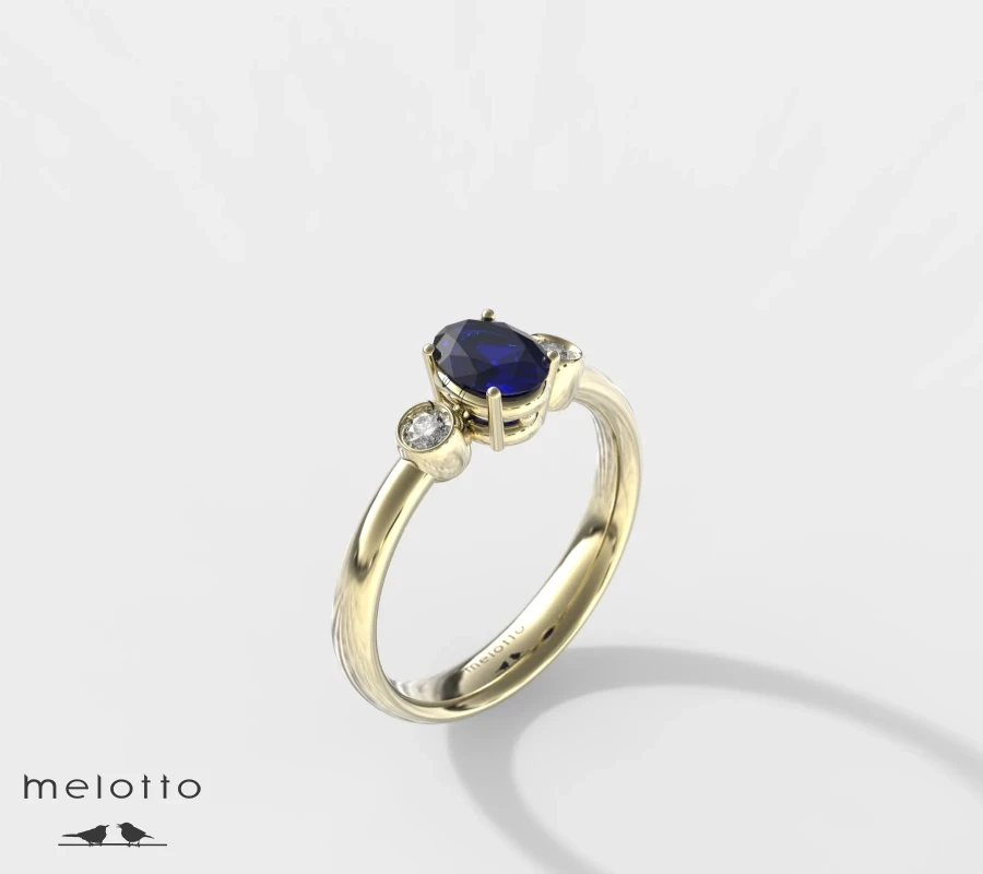 Женское кольцо с сапфиром