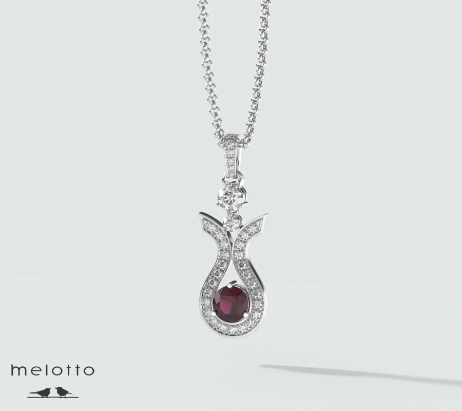 Женский кулон с рубином