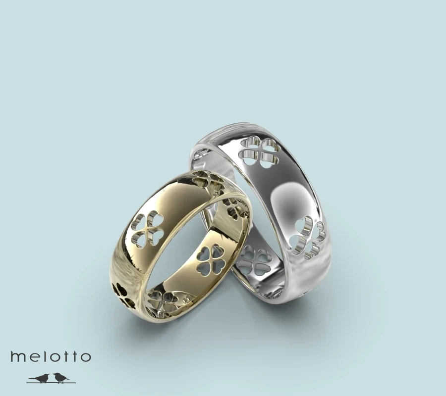 Обручальная пара колец с клевером