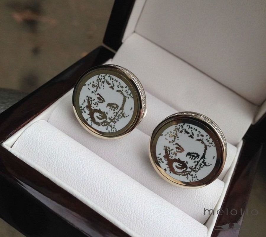 Запонки из золота с эмалью исполненные по портрету