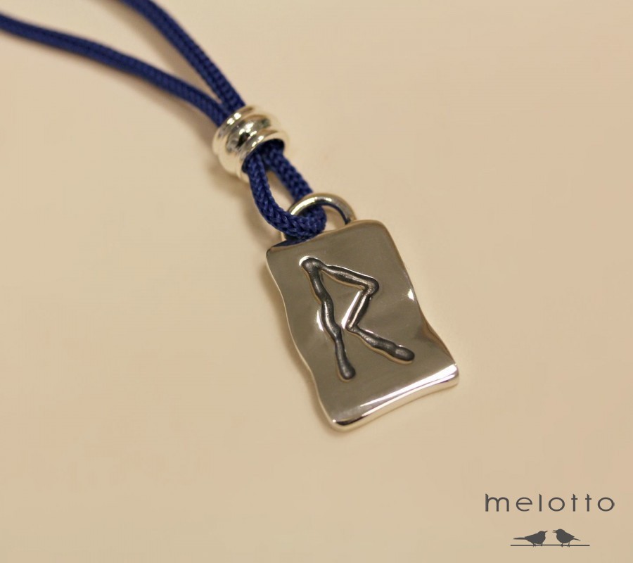 Серебряный кулон Райдо