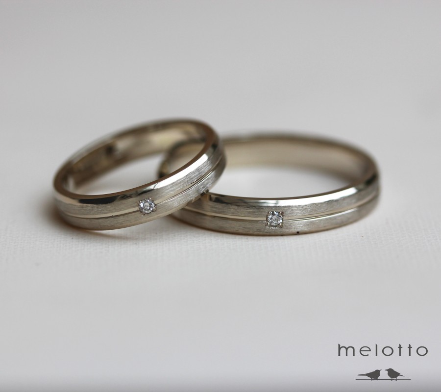 Узкие обручальные сатинированные кольца