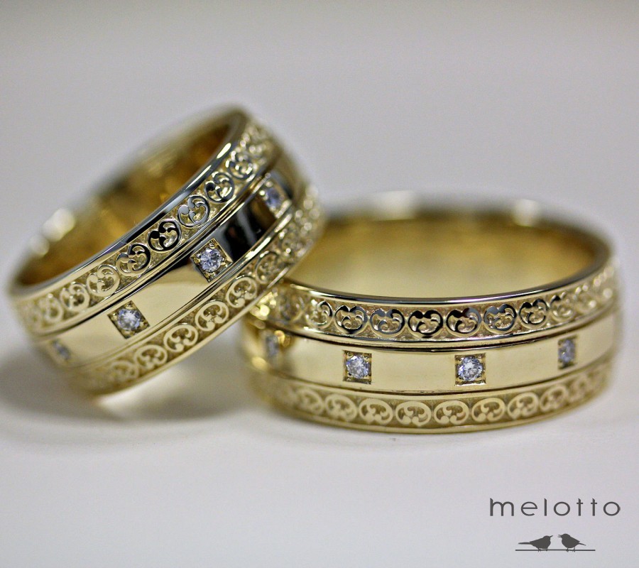 Широкие обручальные кольца с бриллиантами