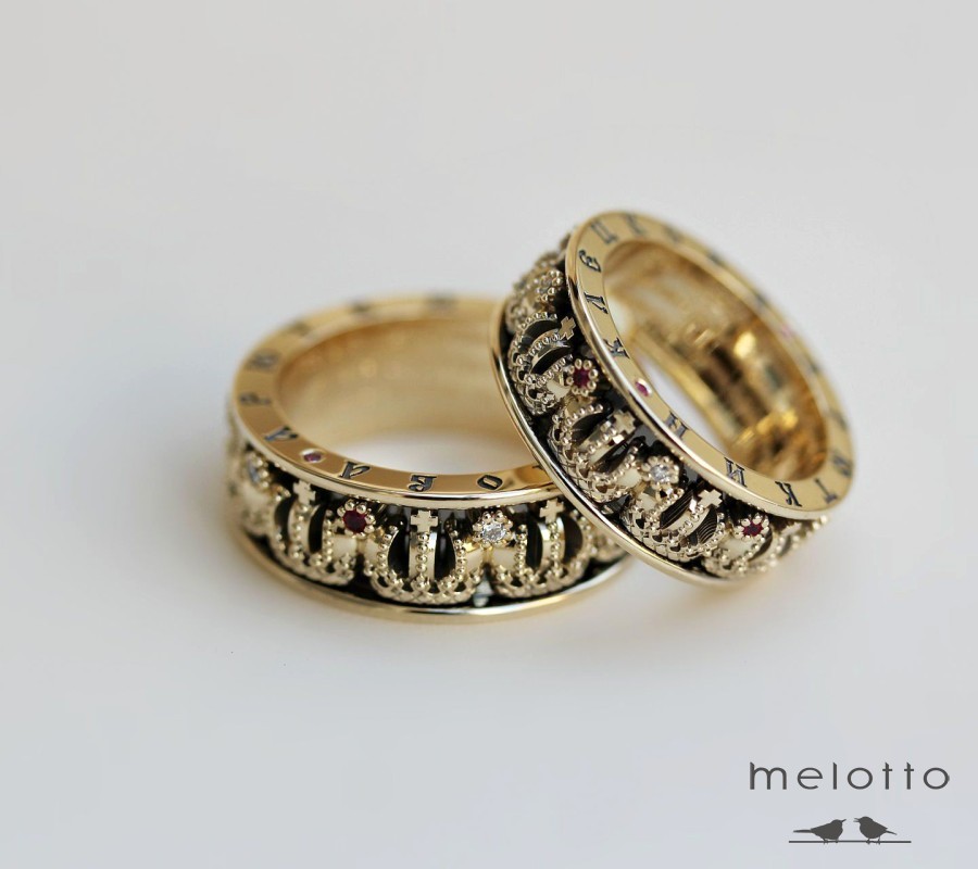 Обручальные кольца Корона с именами