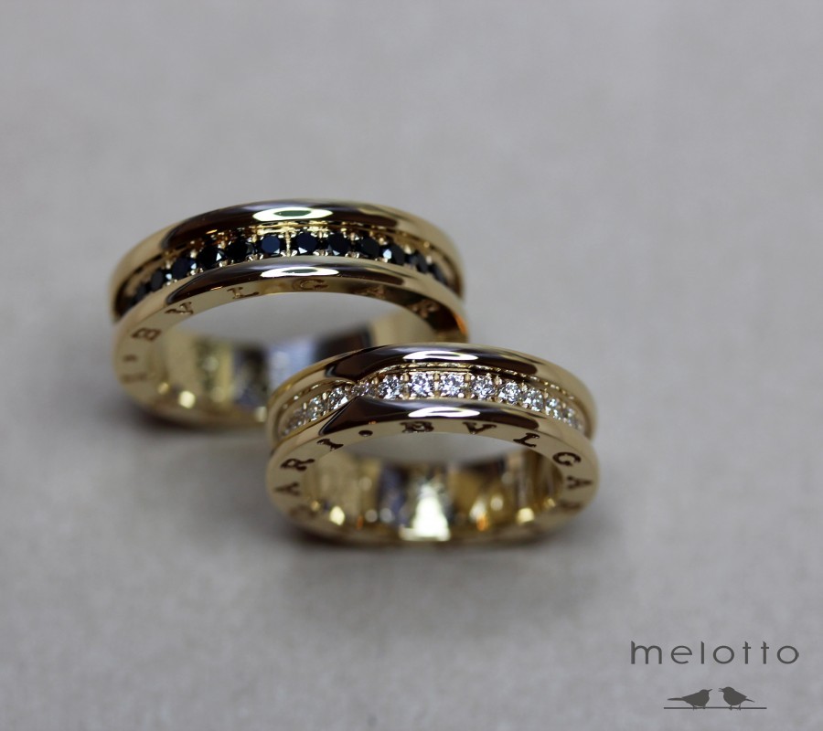 Обручальные кольца в желтом золоте с гравировкой