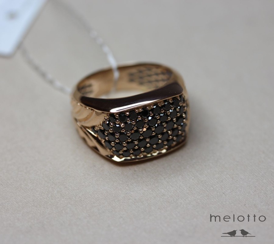 Мужской перстень с черными бриллиантами