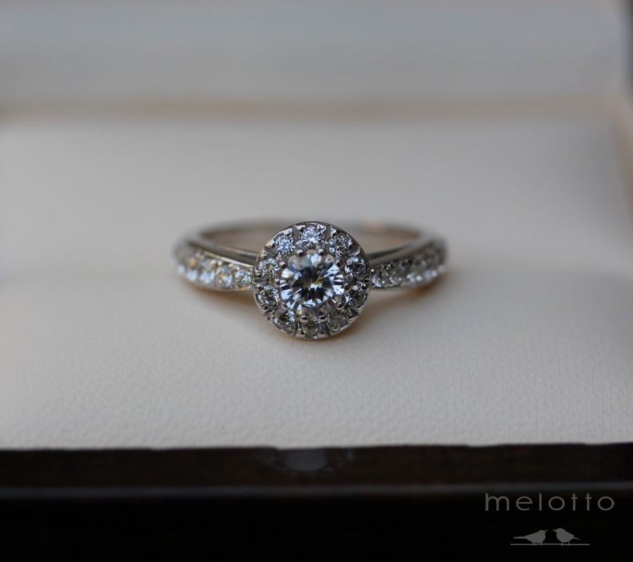 Кольцо с каратником