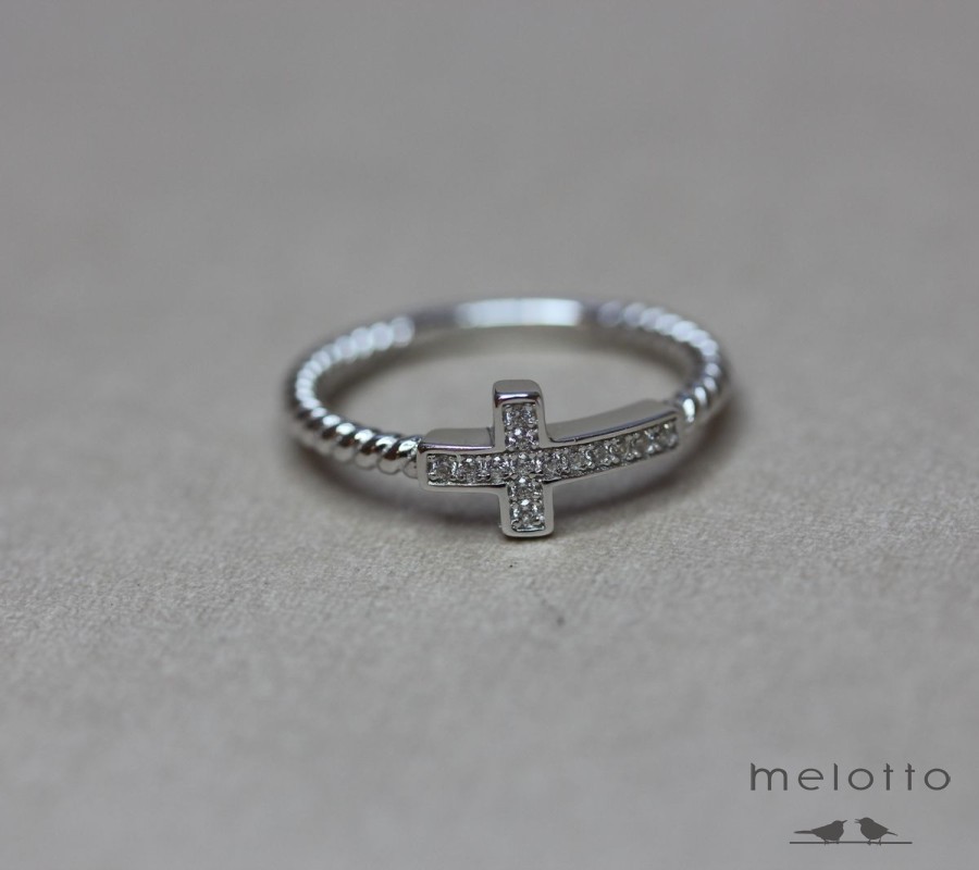 Кольцо с бриллиантами